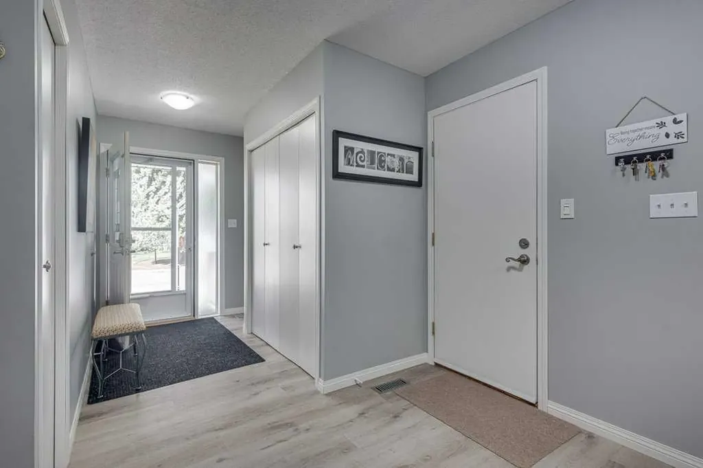 2821 Botterill Crescent Red Deer AB T4R 2E5