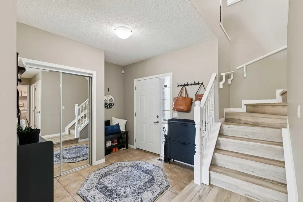 416 Stonegate Road NW Airdrie AB T4B2Z9