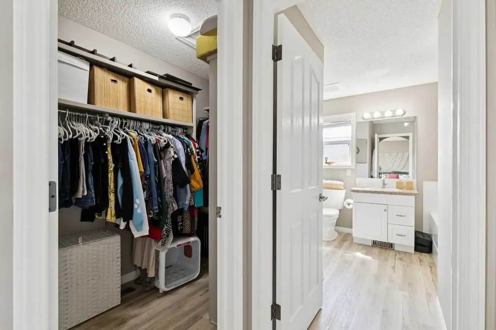 416 Stonegate Road NW Airdrie AB T4B2Z9