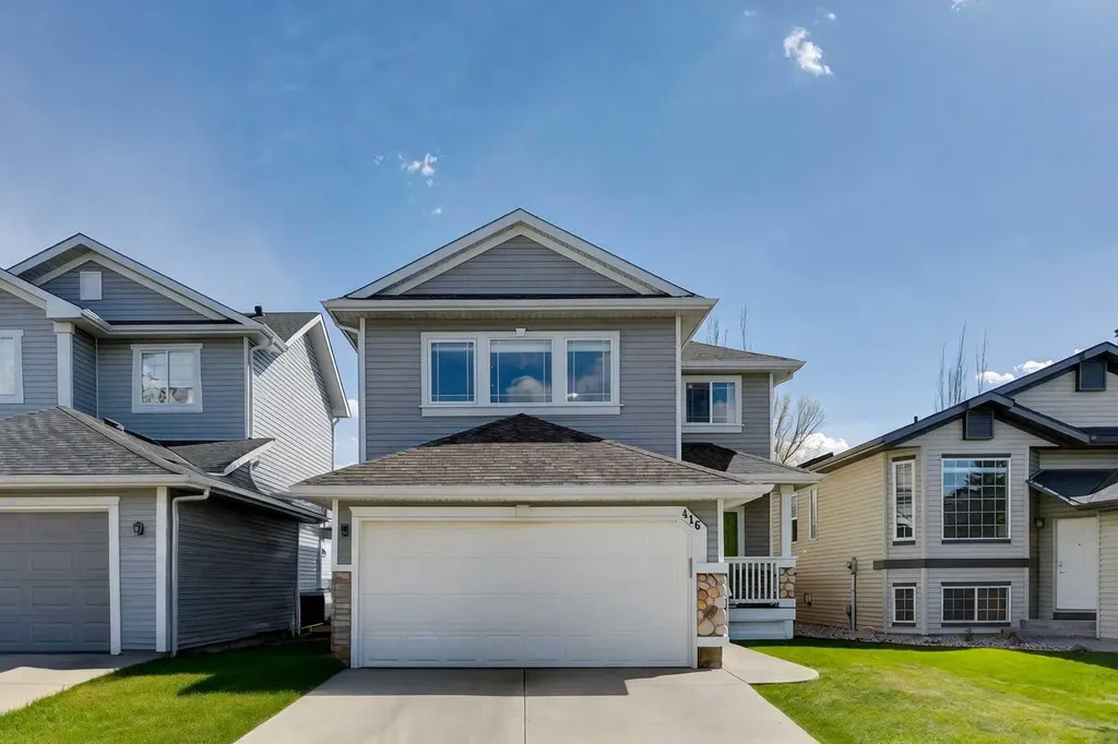 416 Stonegate Road NW Airdrie AB T4B2Z9