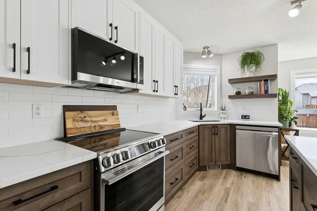 416 Stonegate Road NW Airdrie AB T4B2Z9