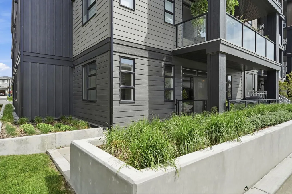 55 Lucas Way NW Calgary AB T3P 2C7