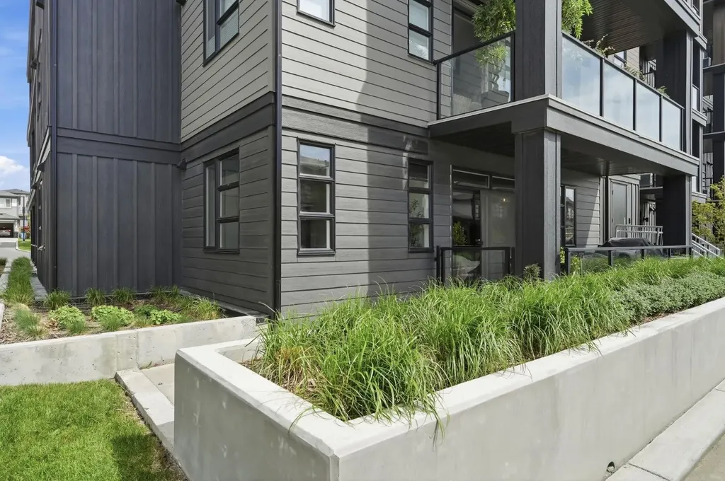 55 Lucas Way NW Calgary AB T3P 2C7