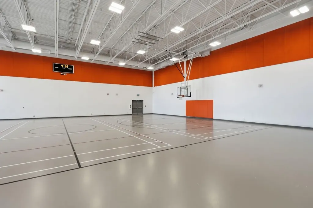 55 Lucas Way NW Calgary AB T3P 2C7