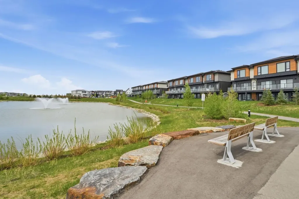 55 Lucas Way NW Calgary AB T3P 2C7