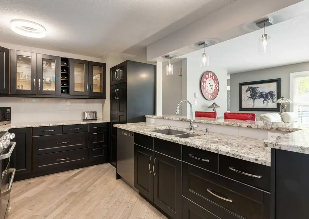 84 Fullerton Road SE Calgary AB T2H 1E5