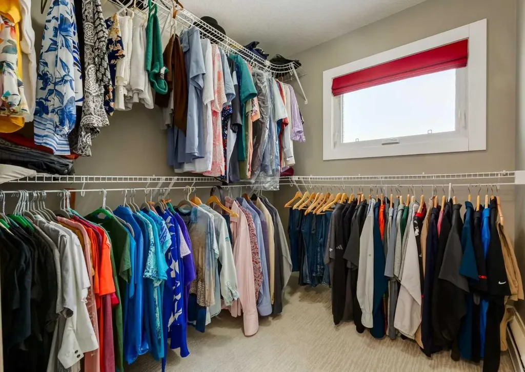 84 Fullerton Road SE Calgary AB T2H 1E5