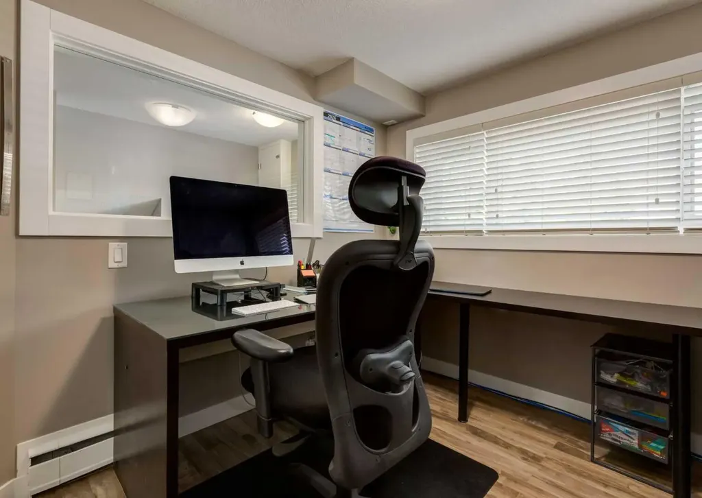 84 Fullerton Road SE Calgary AB T2H 1E5