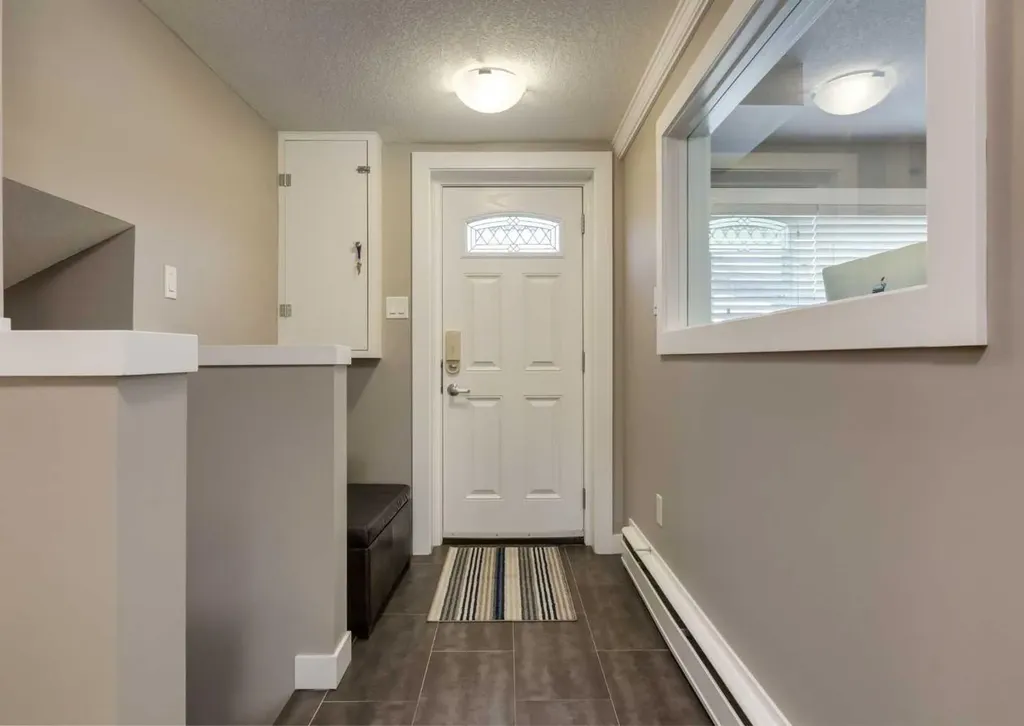 84 Fullerton Road SE Calgary AB T2H 1E5