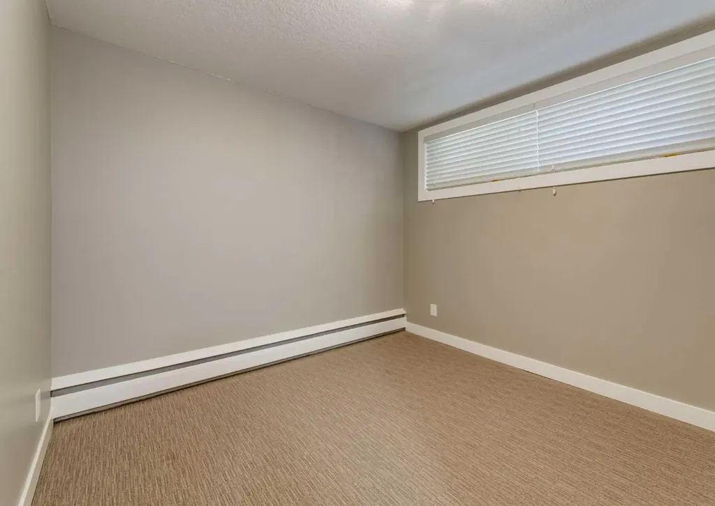 84 Fullerton Road SE Calgary AB T2H 1E5