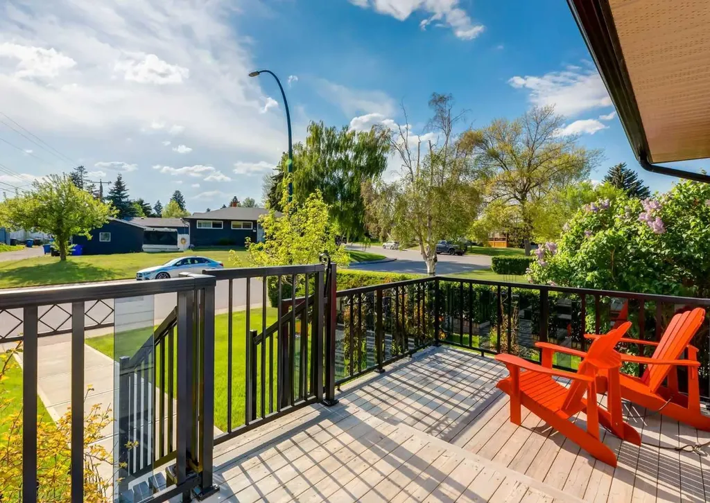 84 Fullerton Road SE Calgary AB T2H 1E5