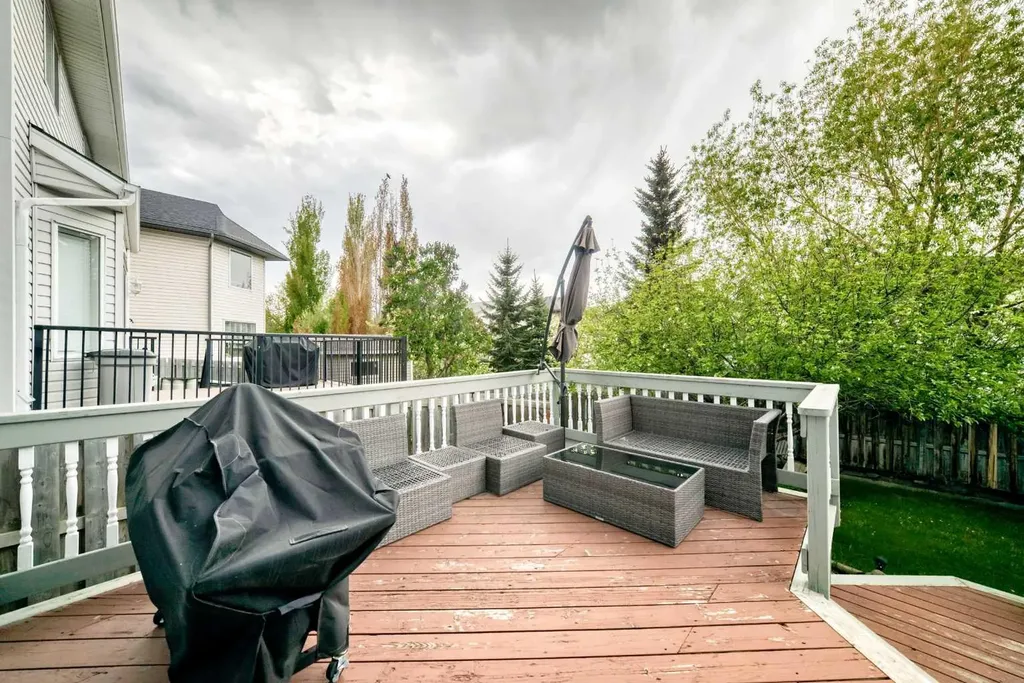 144 Douglas Ridge Circle SE Calgary AB T3M3C2