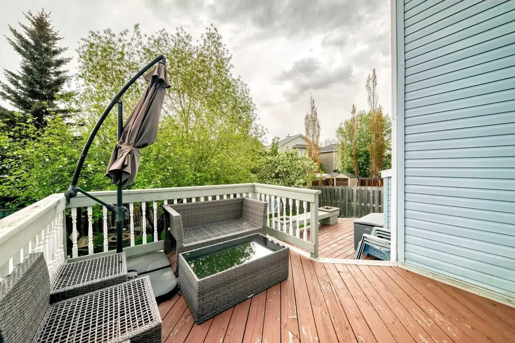 144 Douglas Ridge Circle SE Calgary AB T3M3C2