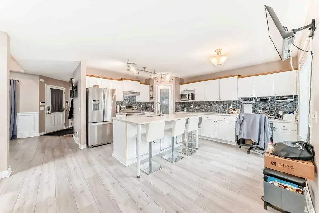 144 Douglas Ridge Circle SE Calgary AB T3M3C2