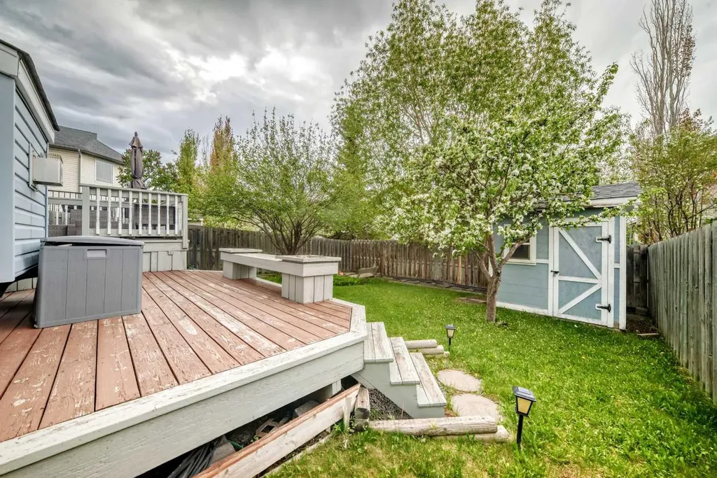 144 Douglas Ridge Circle SE Calgary AB T3M3C2