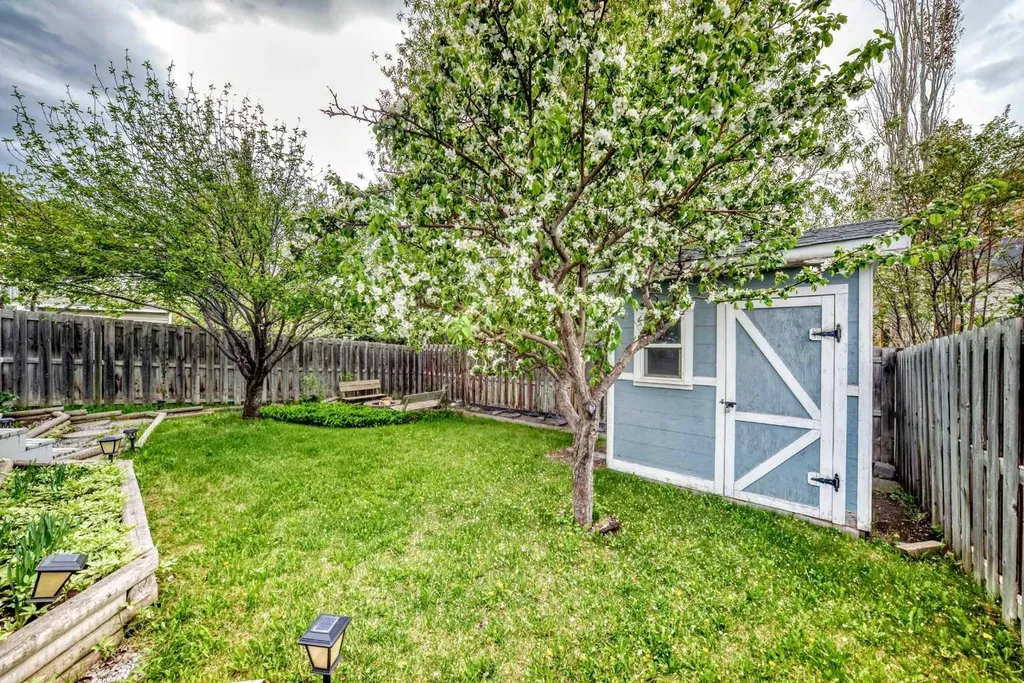 144 Douglas Ridge Circle SE Calgary AB T3M3C2