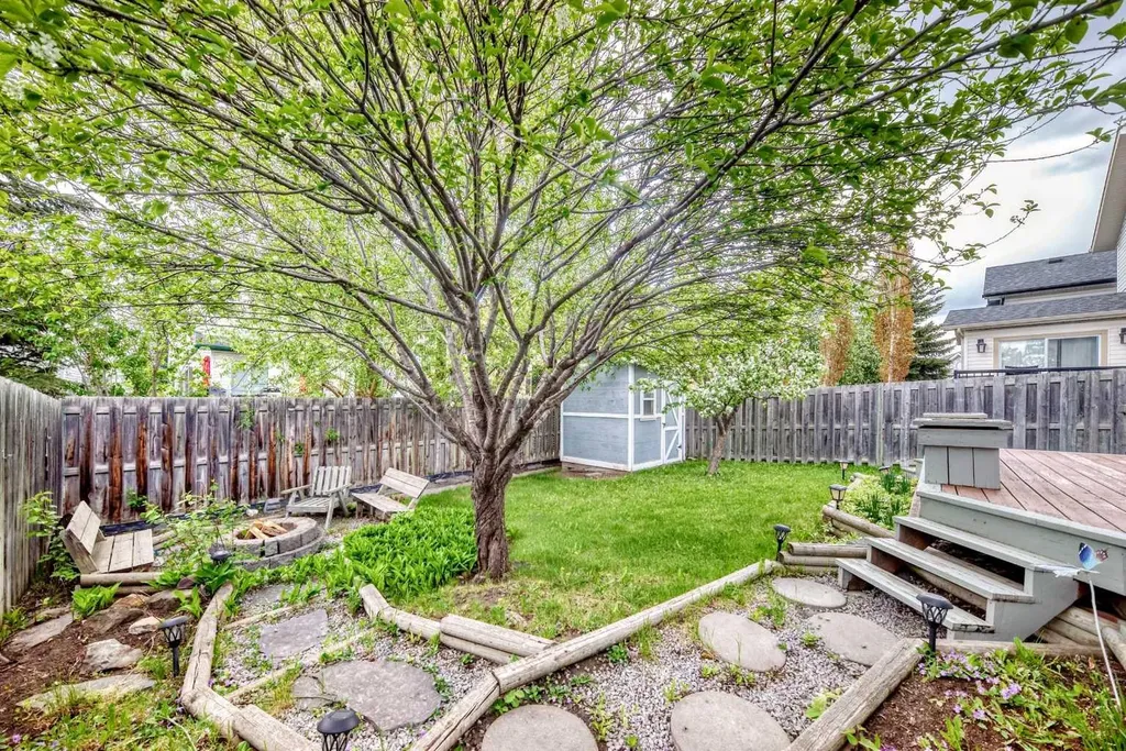 144 Douglas Ridge Circle SE Calgary AB T3M3C2