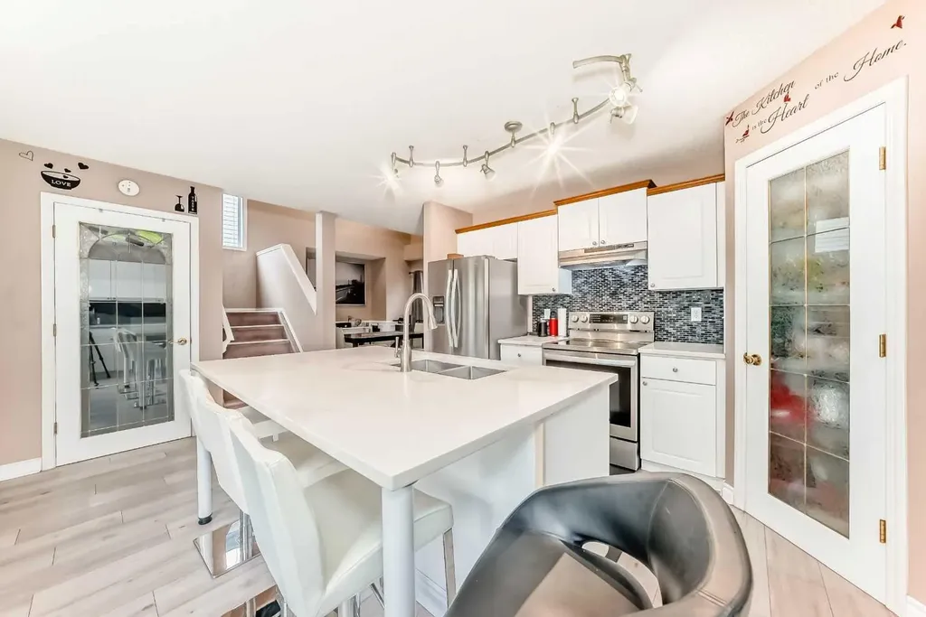 144 Douglas Ridge Circle SE Calgary AB T3M3C2