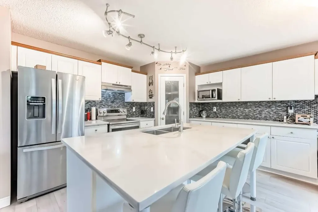 144 Douglas Ridge Circle SE Calgary AB T3M3C2