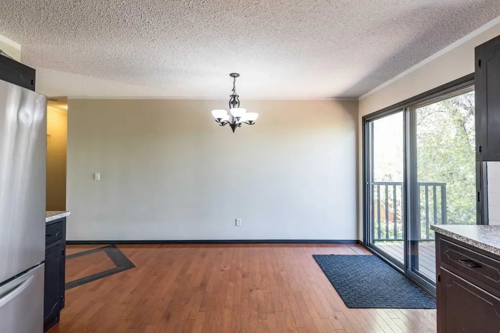 20 Carter Crescent SE Medicine Hat AB T1B2T3