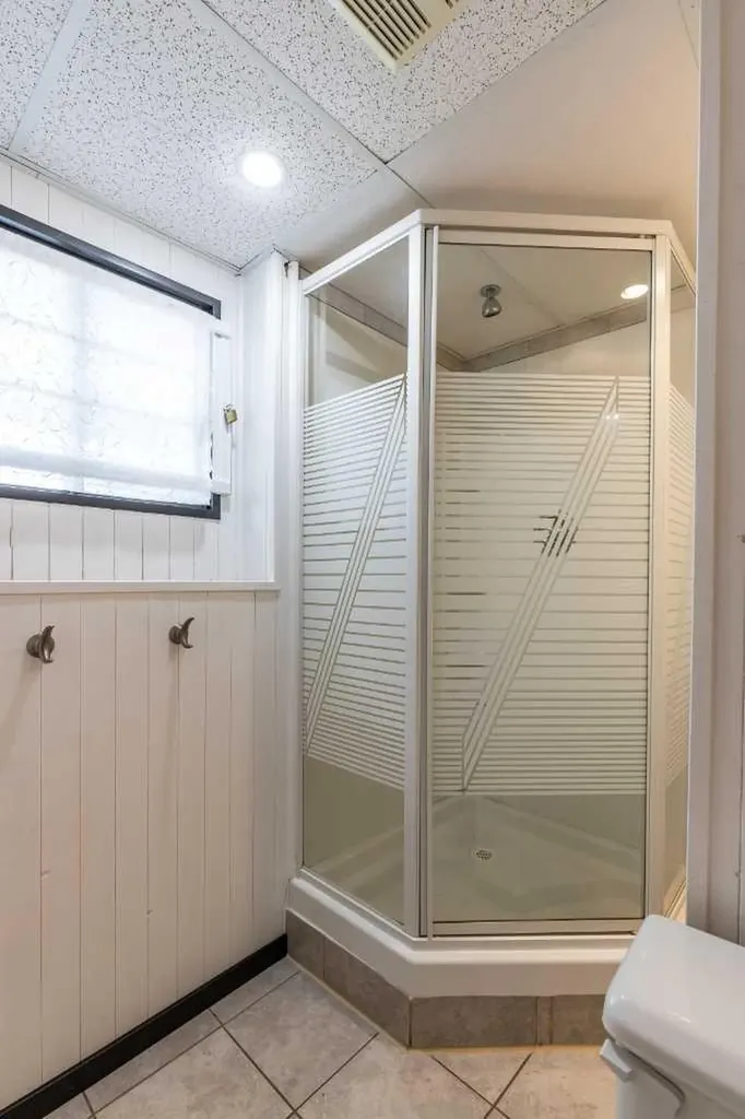 20 Carter Crescent SE Medicine Hat AB T1B2T3