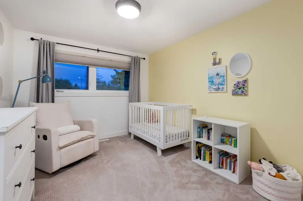 7319 Keewatin Street SW Calgary AB T2V 2M6