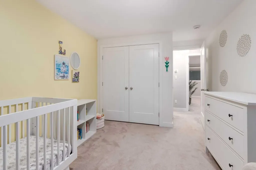 7319 Keewatin Street SW Calgary AB T2V 2M6