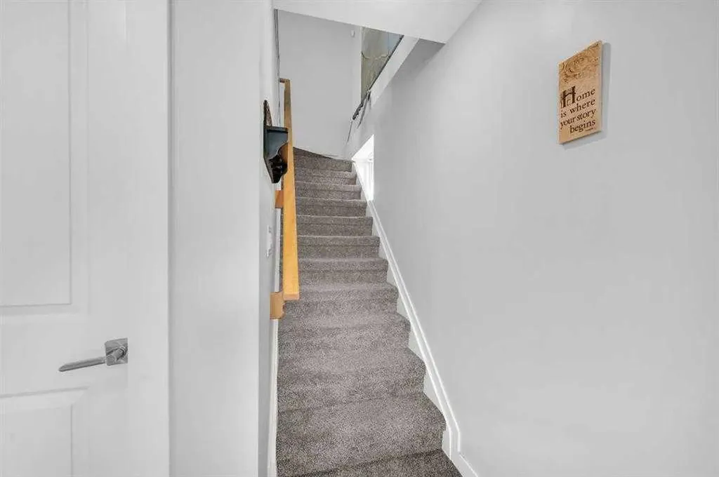 3143 45 Street SW Calgary AB T3E3T7