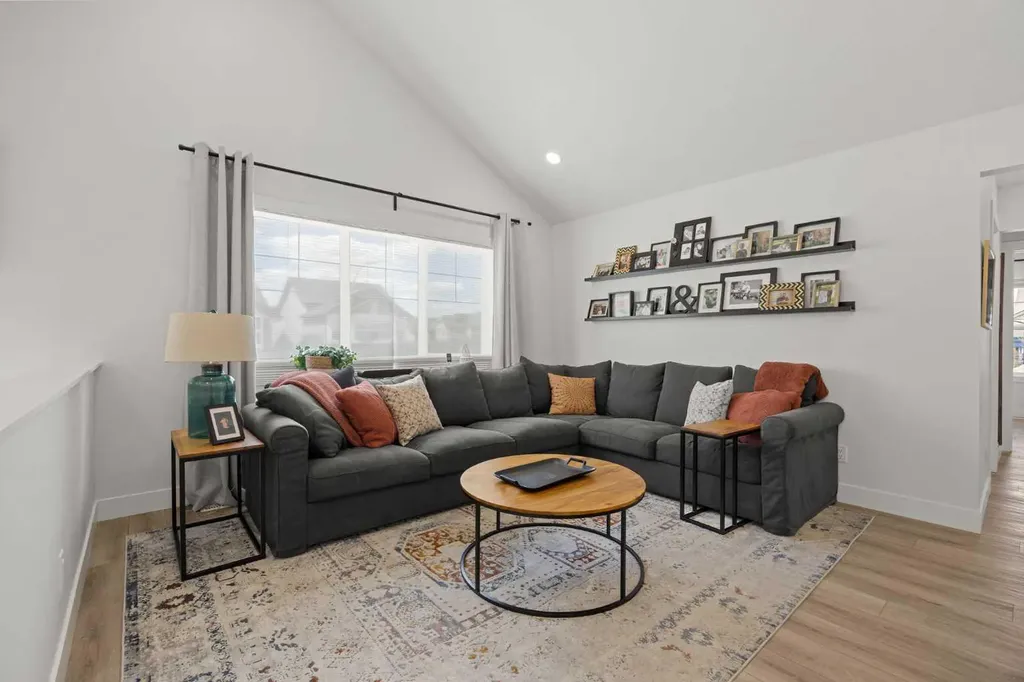 141 Magnolia Manor SE Calgary AB T3M 3H9