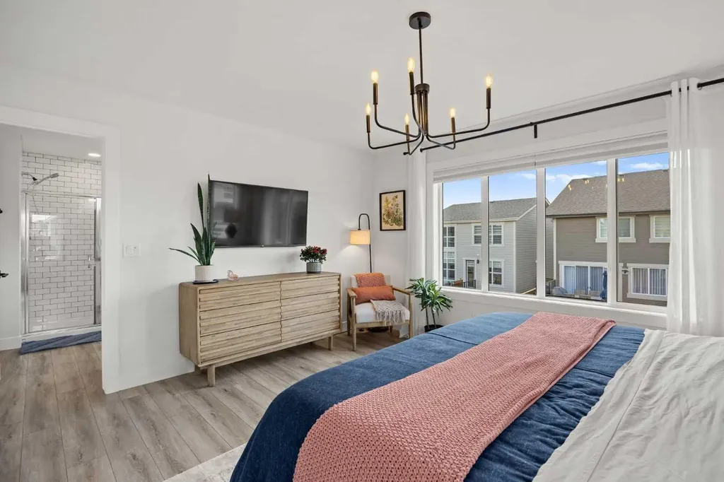 141 Magnolia Manor SE Calgary AB T3M 3H9