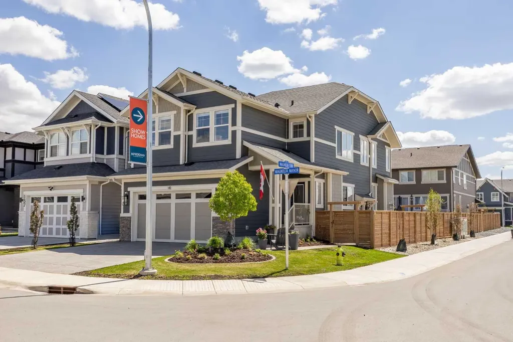 141 Magnolia Manor SE Calgary AB T3M 3H9