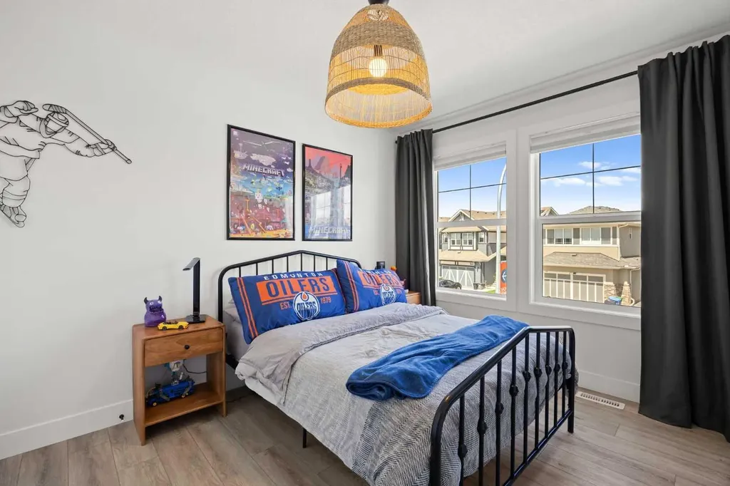 141 Magnolia Manor SE Calgary AB T3M 3H9