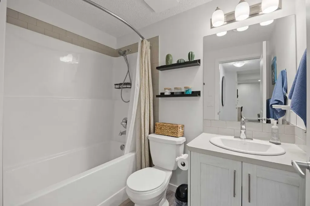141 Magnolia Manor SE Calgary AB T3M 3H9