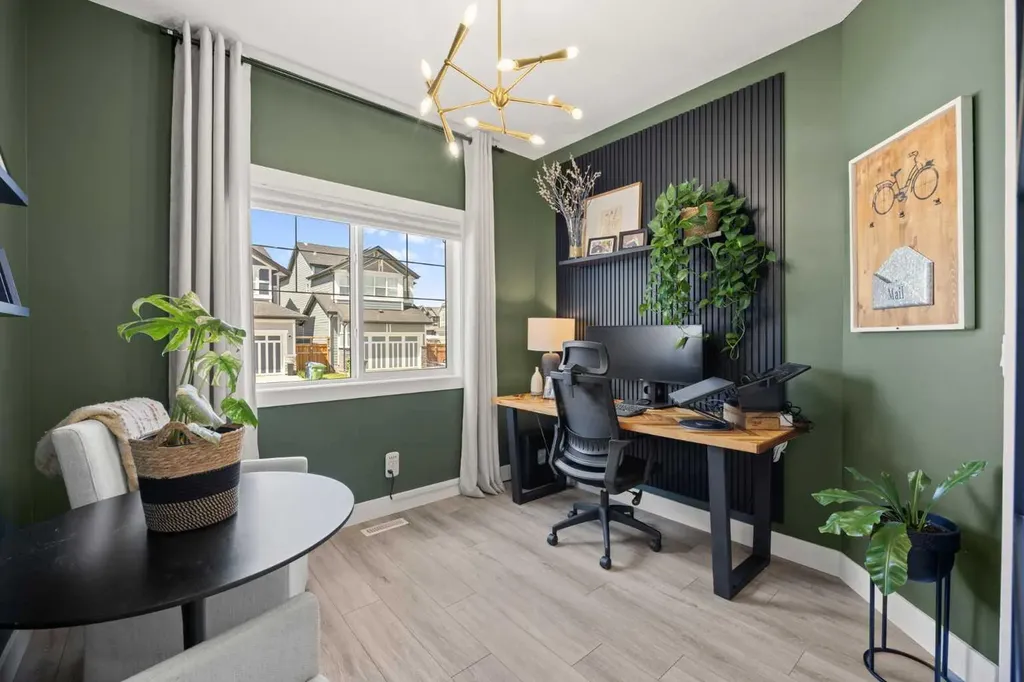 141 Magnolia Manor SE Calgary AB T3M 3H9