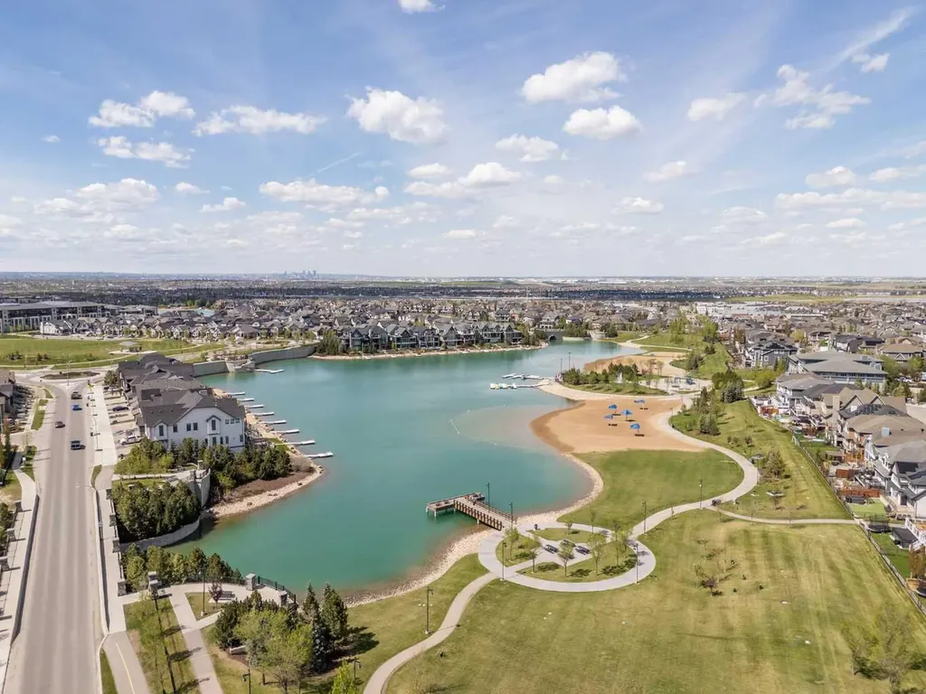 141 Magnolia Manor SE Calgary AB T3M 3H9