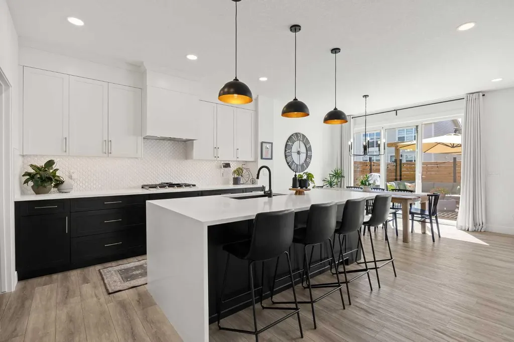 141 Magnolia Manor SE Calgary AB T3M 3H9