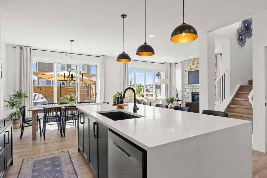 141 Magnolia Manor SE Calgary AB T3M 3H9