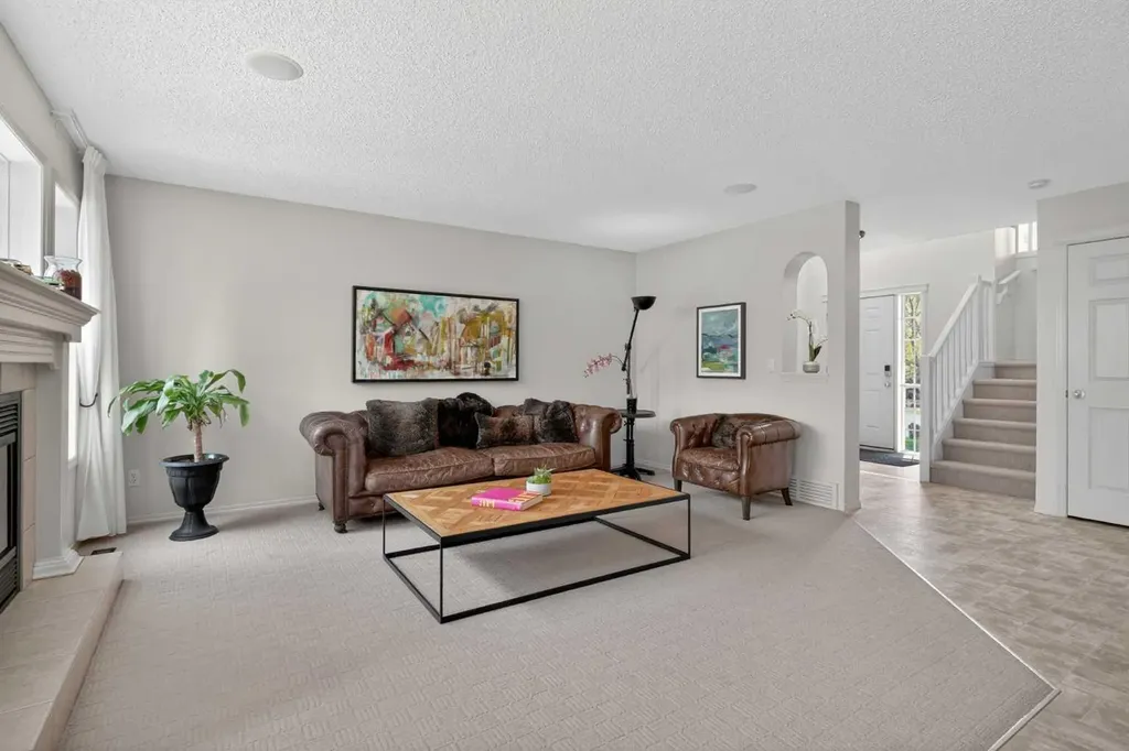 98 Cougarstone Close SW Calgary AB T3H 5W3
