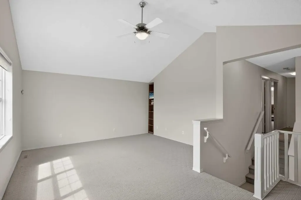 98 Cougarstone Close SW Calgary AB T3H 5W3