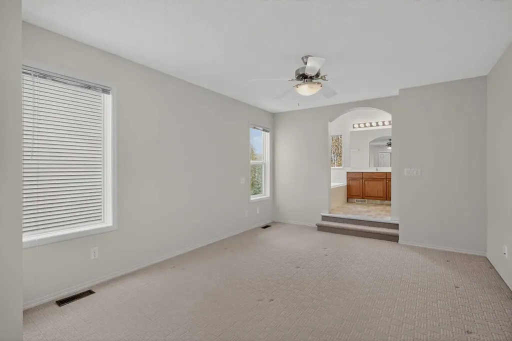 98 Cougarstone Close SW Calgary AB T3H 5W3