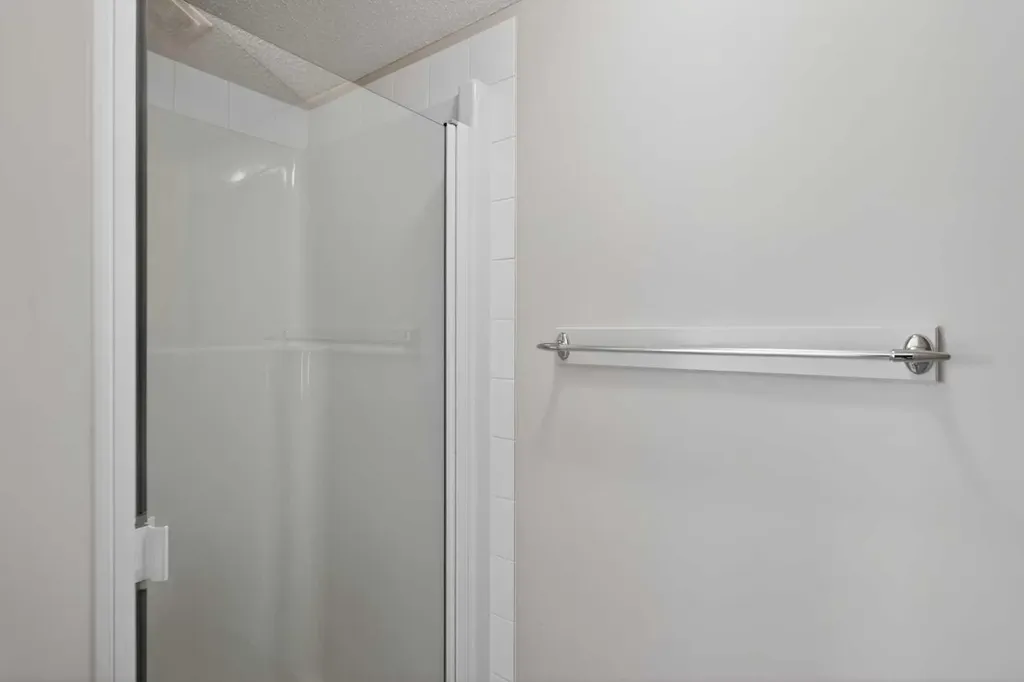98 Cougarstone Close SW Calgary AB T3H 5W3