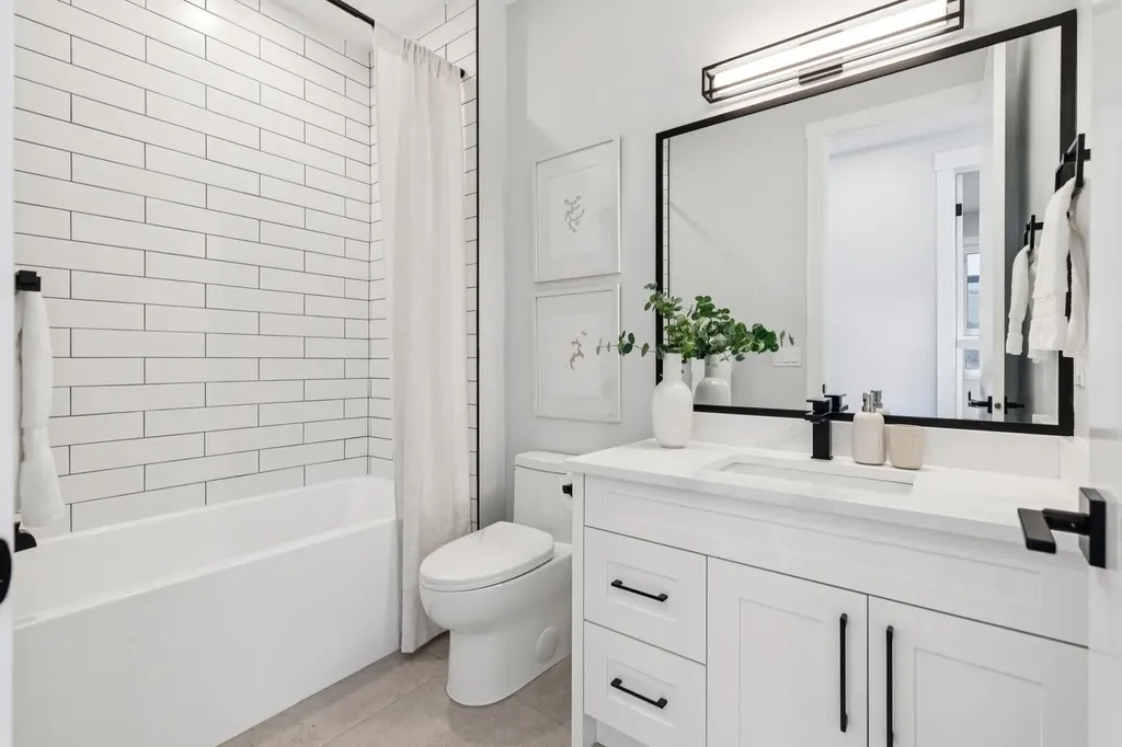 2427 27 Street SW Calgary AB T3E 2G2