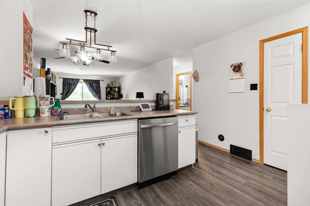 49 Sage Place SE Medicine Hat AB T1B4H2