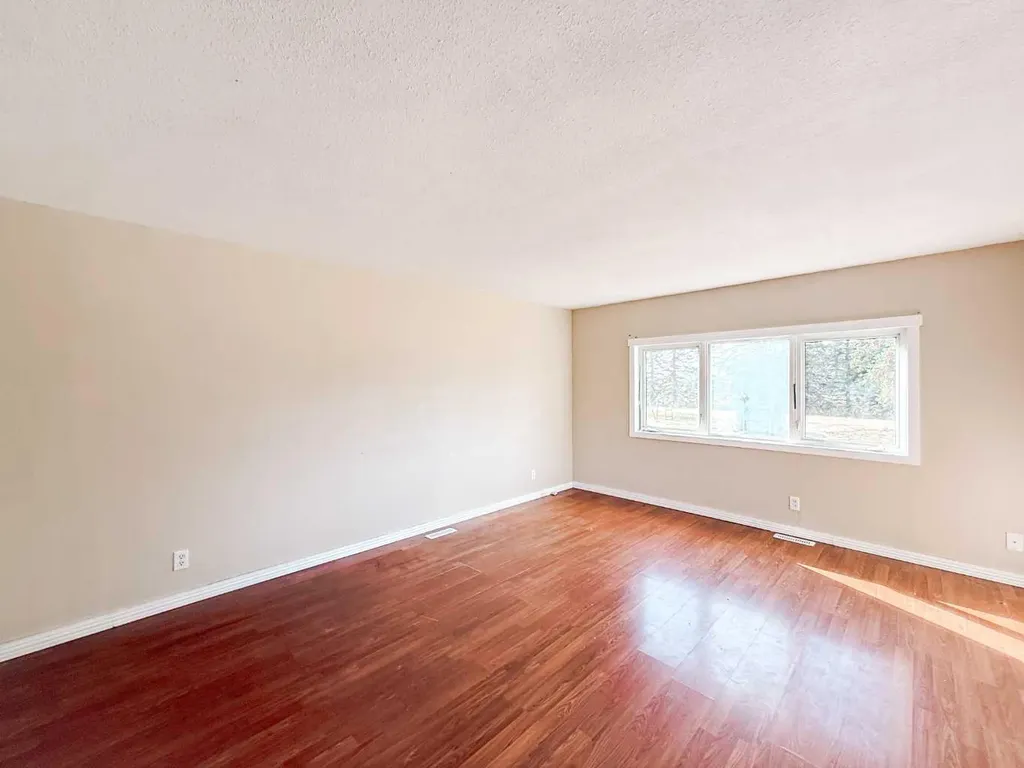 30010B 765 Township Peoria AB T0H 3P0