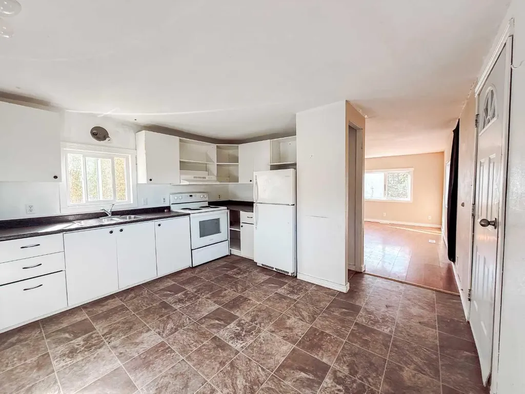 30010B 765 Township Peoria AB T0H 3P0