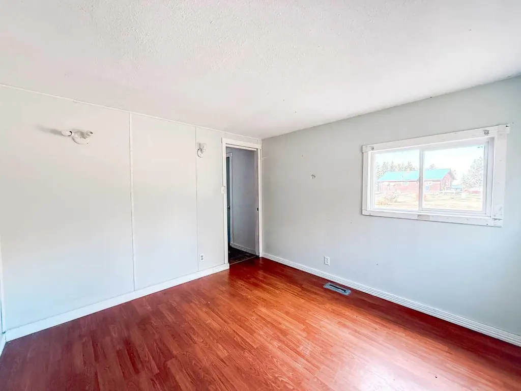 30010B 765 Township Peoria AB T0H 3P0