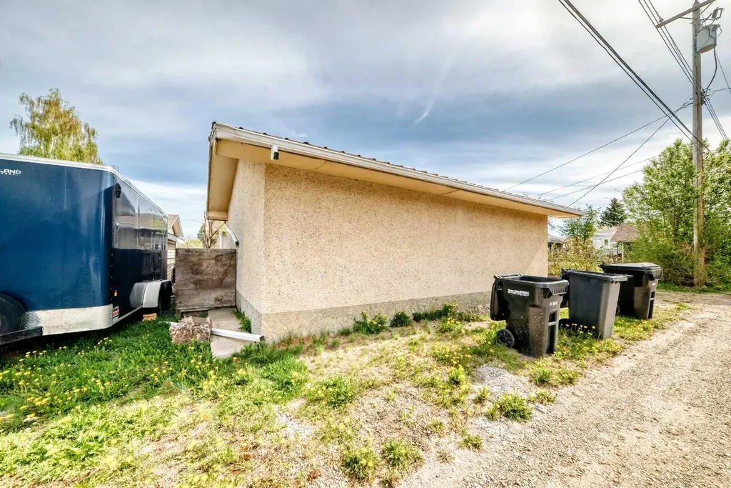 5617 51 Street Olds AB T4H1H9