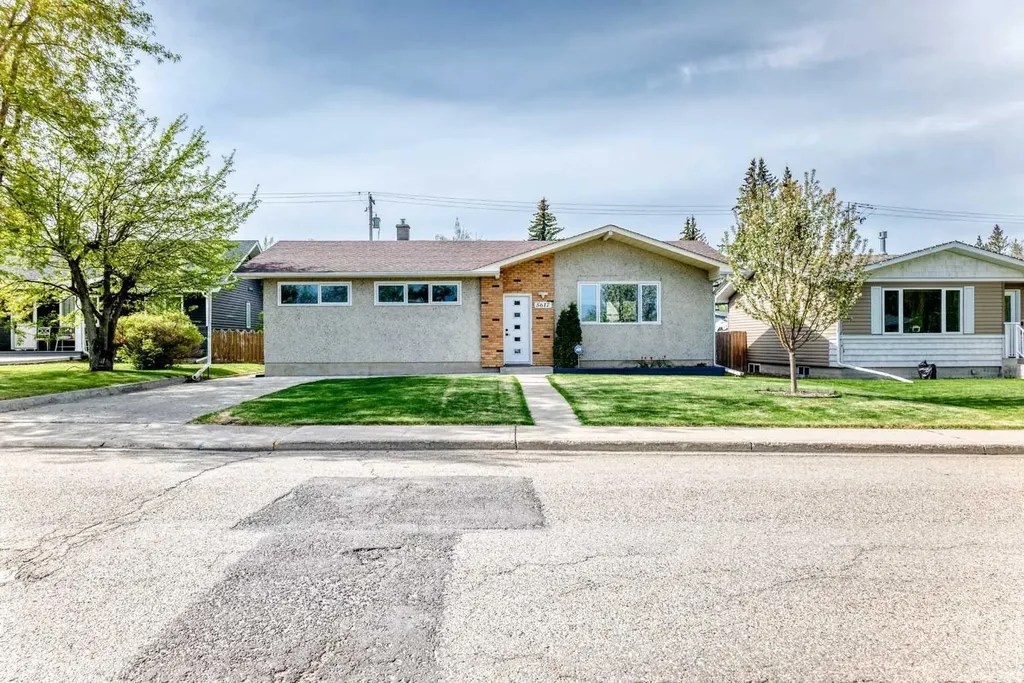 5617 51 Street Olds AB T4H1H9