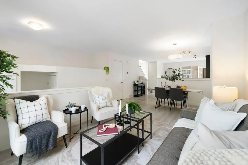 812 Cranbrook Walk SE Calgary AB T3M 2V5
