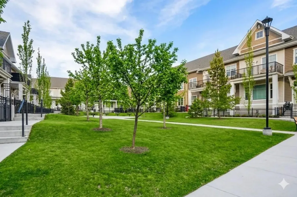 812 Cranbrook Walk SE Calgary AB T3M 2V5